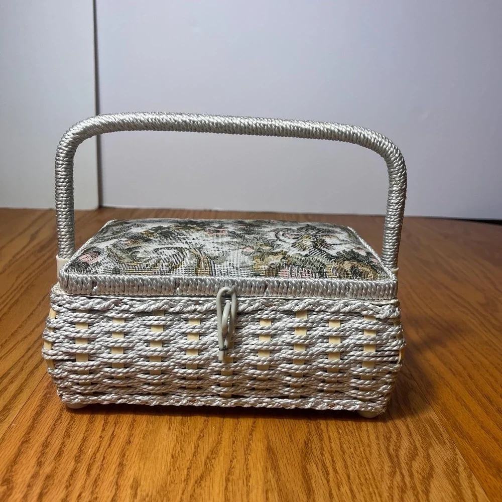 VTG Woven Sewing Basket Box Floral Tapestry Lid Taiwan cottage Box Needlework